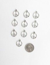 NEW 20 TIBET SILVER MEDIUM 12 MM "PEACE SIGN" CHARMS/PENDANTS-CUTE