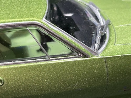 1:43 Maserati Indy Coupe Metallic Light Green Diecast Car - Picture 14 of 17