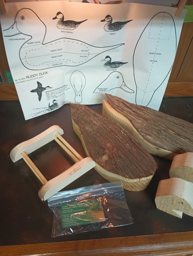 Ruddy Duck Carving Cedar Caving Kit - 第 8/8 張圖片