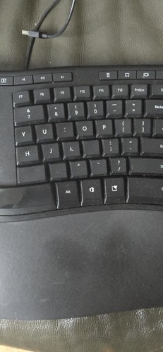 Microsoft 1878 Ergonomic Keyboard Wired USB Black Tested & Working - Picture 4 of 7