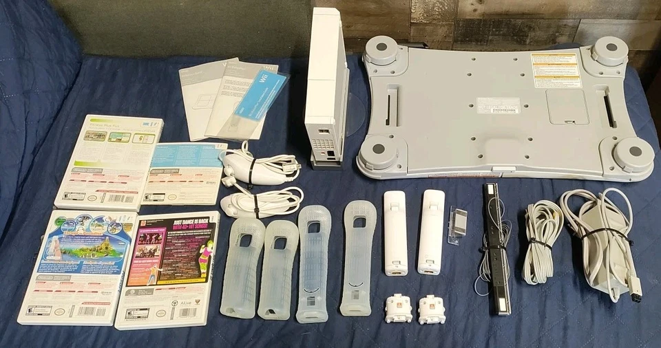 Nintendo Wii Lot - Image 2 of 2