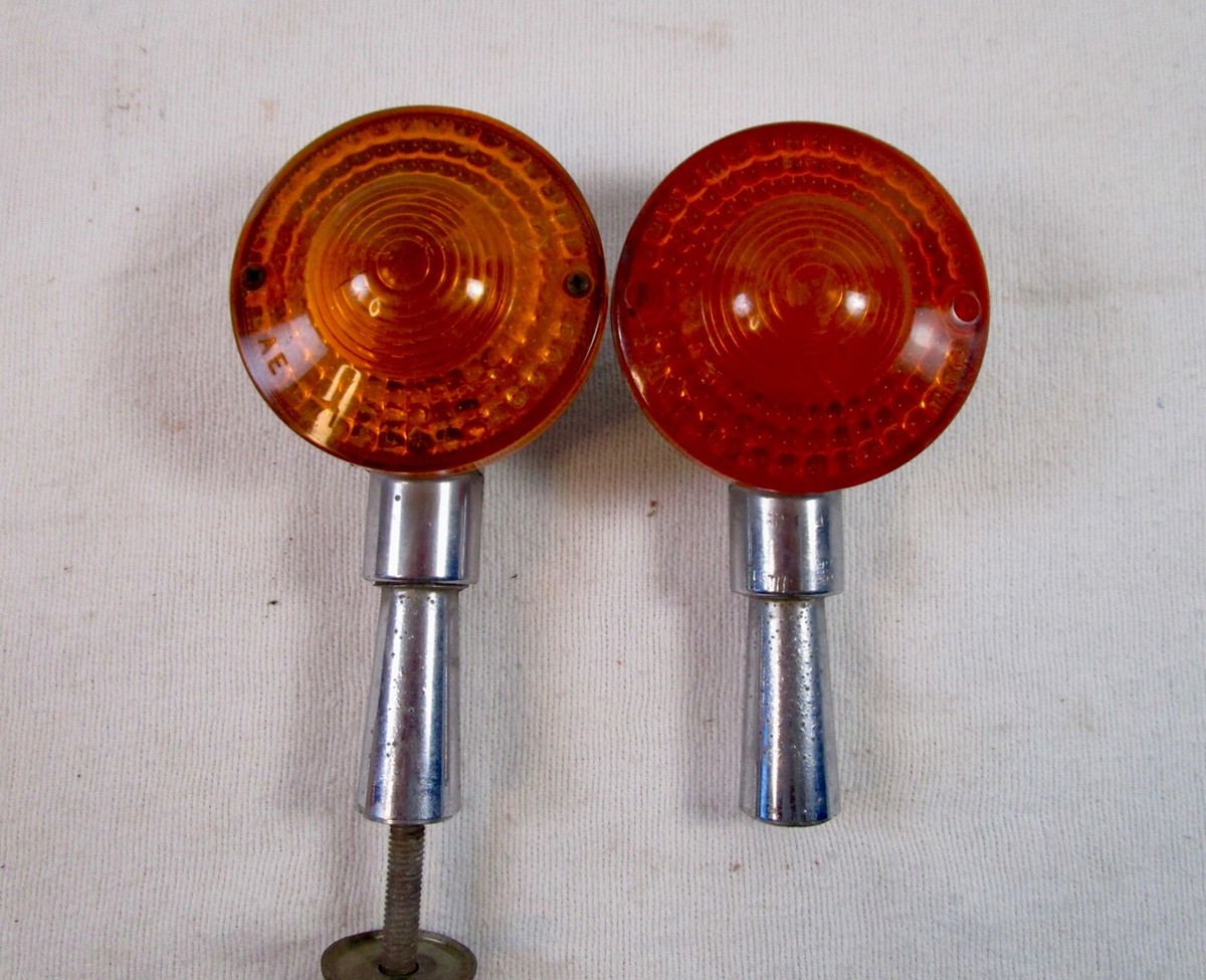 mkr様 ⑪×2 Vintage Japanese Motorcycle Turn Signal ~ SAE D 71; AU 40; 26408