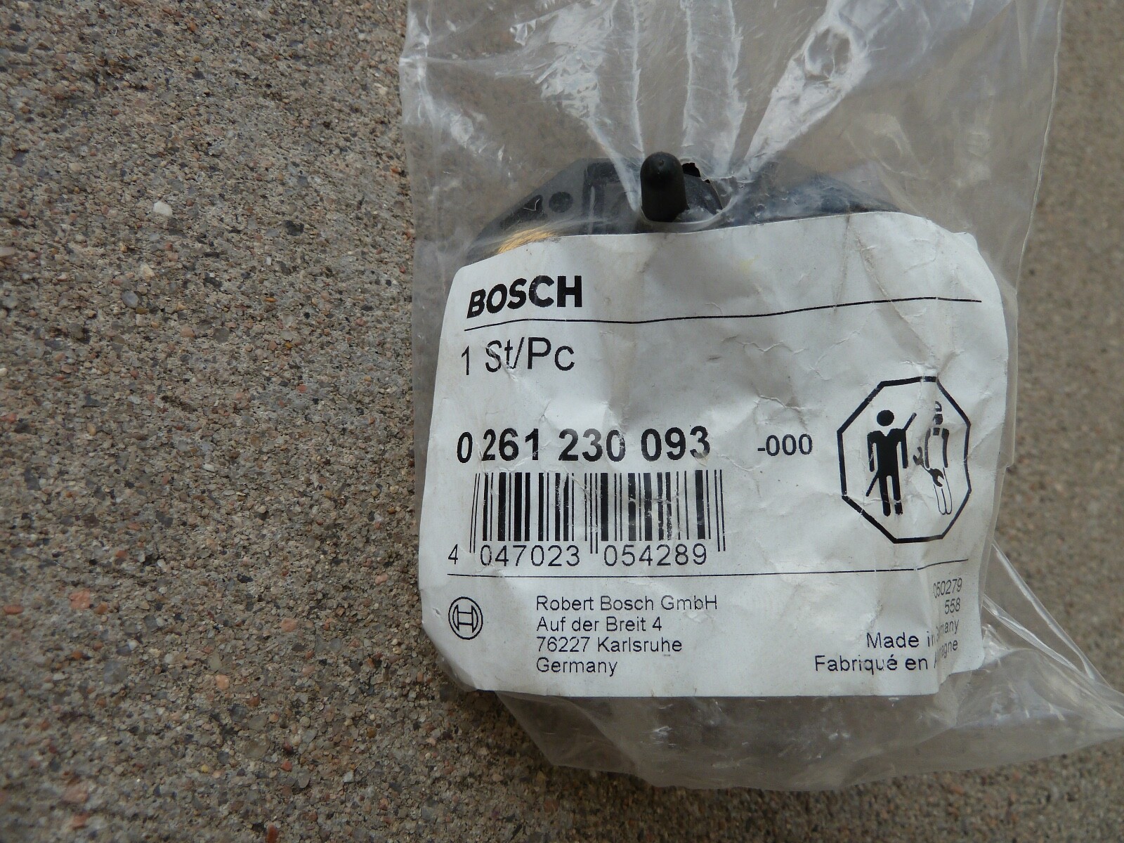 2004-2012 Aston Martin DB9 DBS Rapide Vantage fuel injection pressure sensor