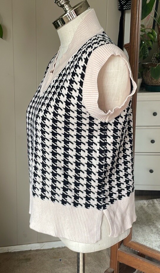 Houndstooth sweater, medium - image 2