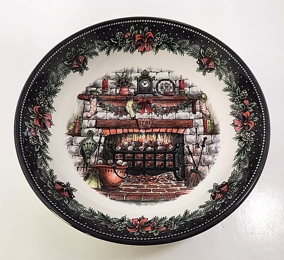 Royal Stafford Christmas Hearth Fireplace Bowl Serving 9
