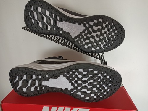 Talla 9 Nike Revolution 6 NN Hombre Entrenadores DC3728 003 - Imagen 4 de 7