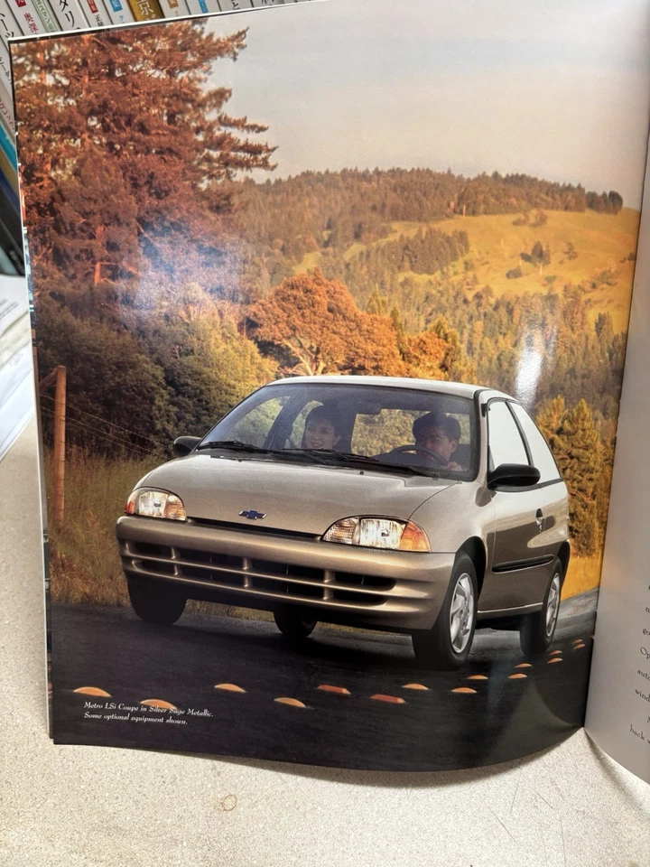 1998 雪佛兰地铁代理手册雪佛兰 Geo 经销商光泽很好! — 第 4/4 张图片