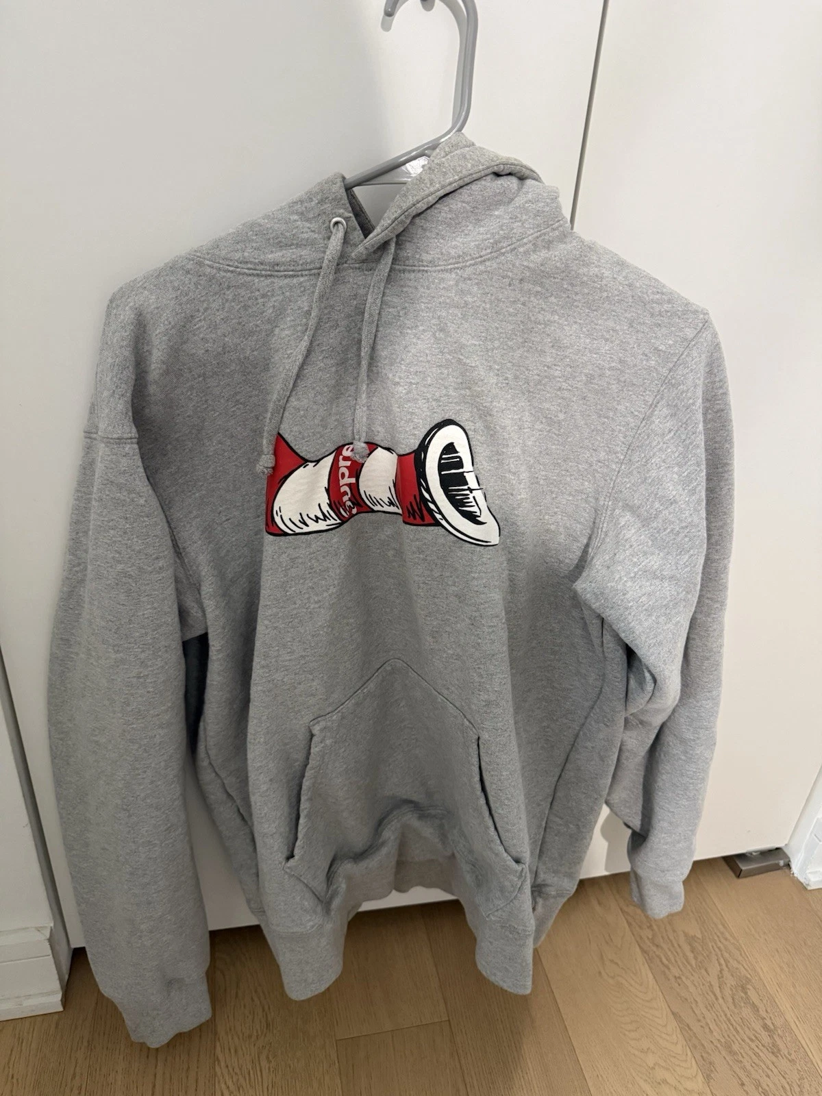 Supreme Cat In The Hat Gray Hoodie M 100% Authentic
Opens in a new window or tab