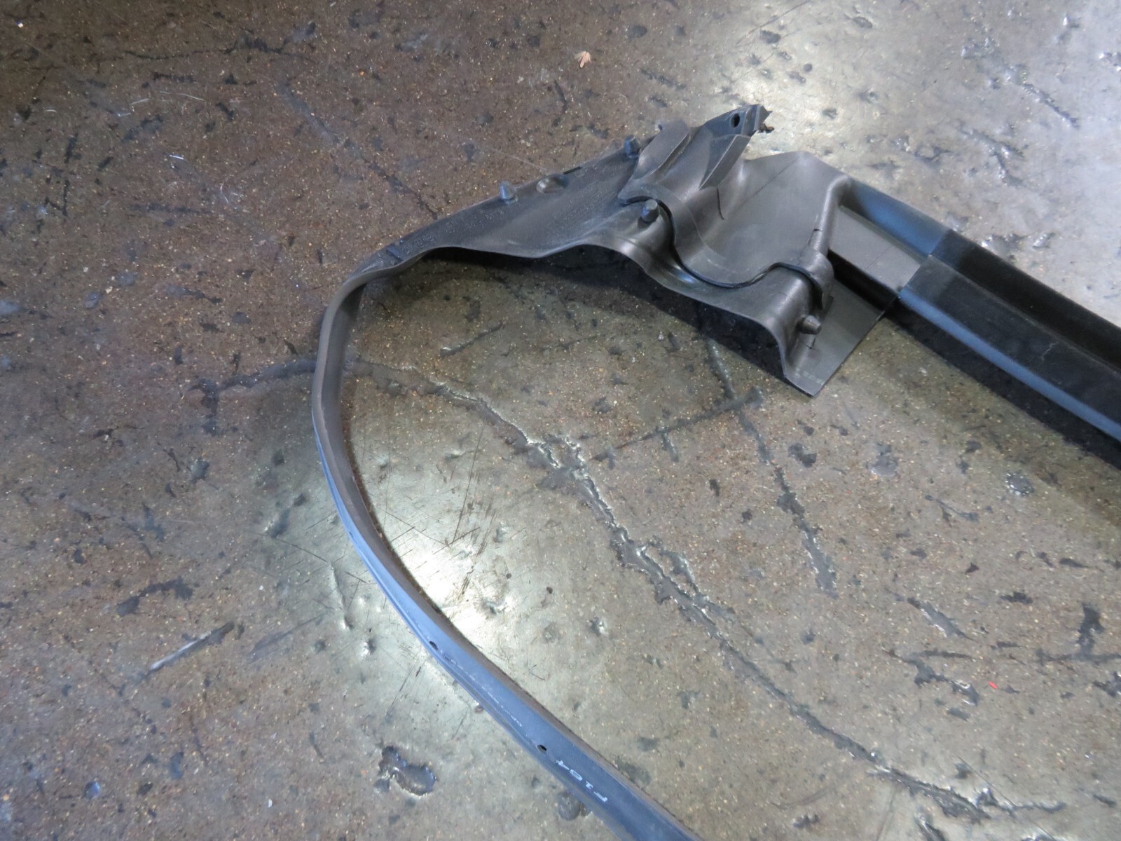 Ferrari Portofino, RH, Right, Inner Glass Scraper Molding, Used