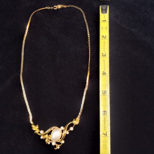 VINTAGE TRIFARI TM Faux Pearl COLOR LUCITE SHINY Goldtone Estate NECKLACE - Picture 20 of 24