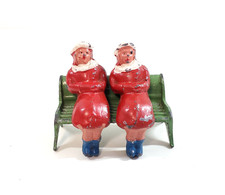 Vintage Barclay Lead Toy Figures Christmas Village 2 Ladies Sitting Park Bench