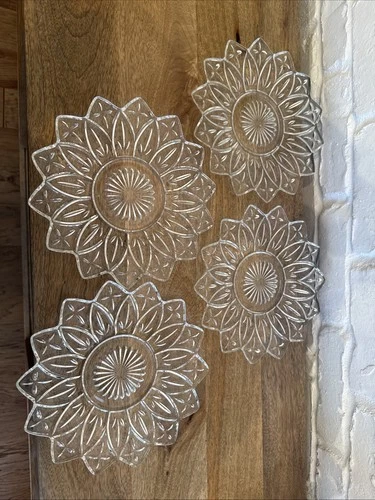 VTG FEDERAL GLASS  PETAL PATTERN Plates  Two (2) Sets Of 4 9.25”CLEAR GLASS EUC