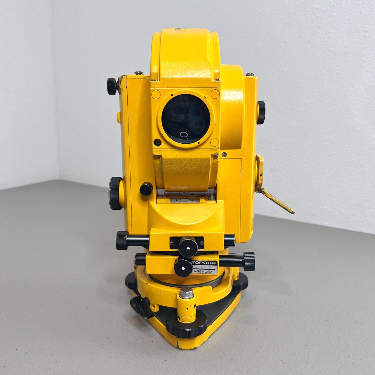 TOPCON Guppy GTS-1 Survey Station W/ Case Free Shipping -Please