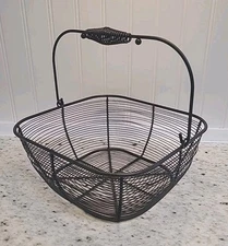 Black Wire Handled Basket Anchor Hocking Egg Produce Display 9.5" Square