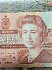 Canadian 1986 Discontinued $2 Banknote for Collection