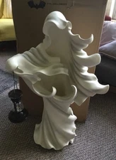 Cracker Barrel 36” White Ghost With Lantern 3 Foot Tall 2023 new box  Halloween