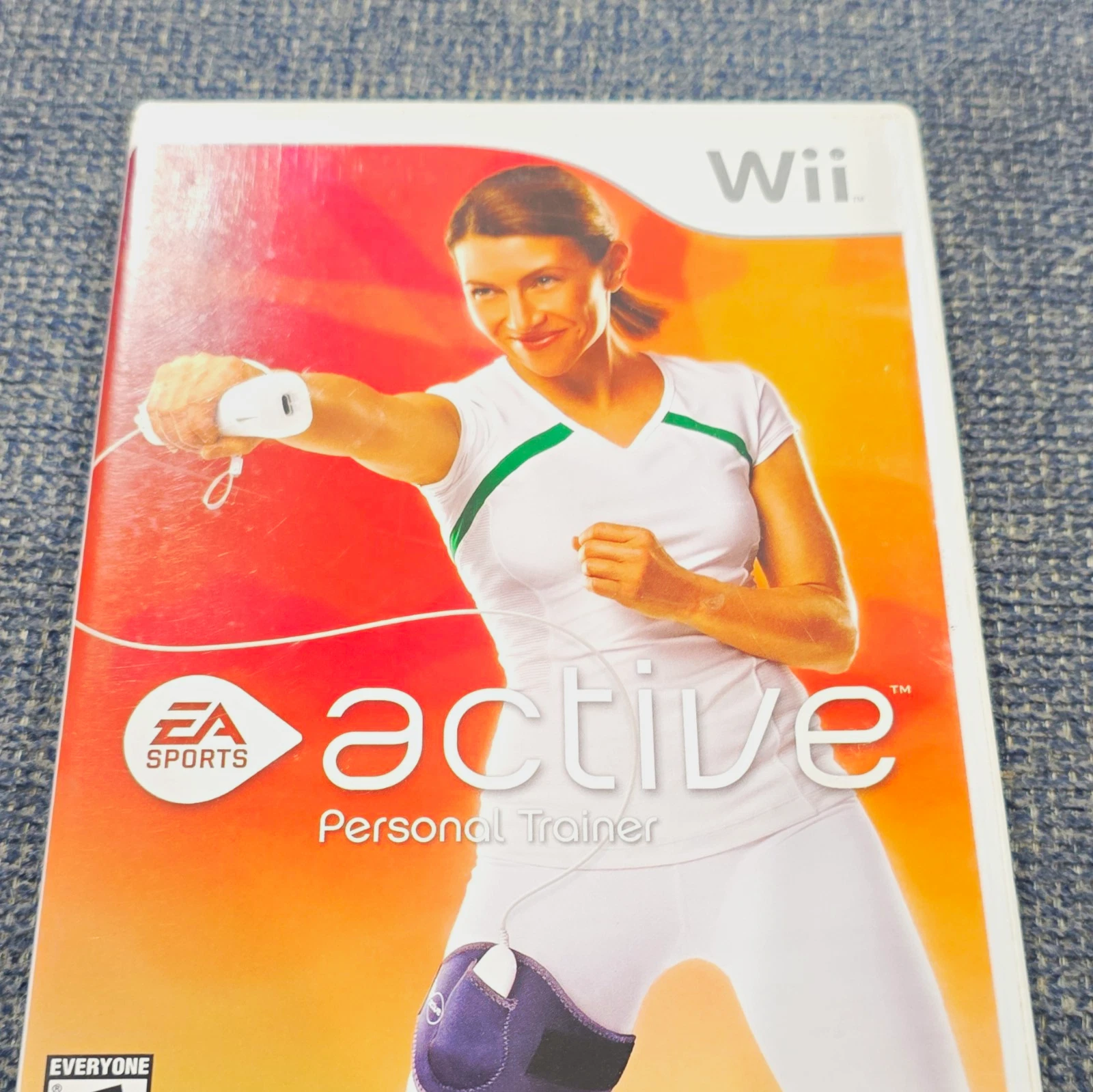 EA SPORTS Active Personal Trainer Nintendo Wii Fitness Sports E Rated w/ Disc
