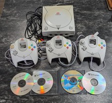 Sega Dreamcast Console With 3 Controllers And...