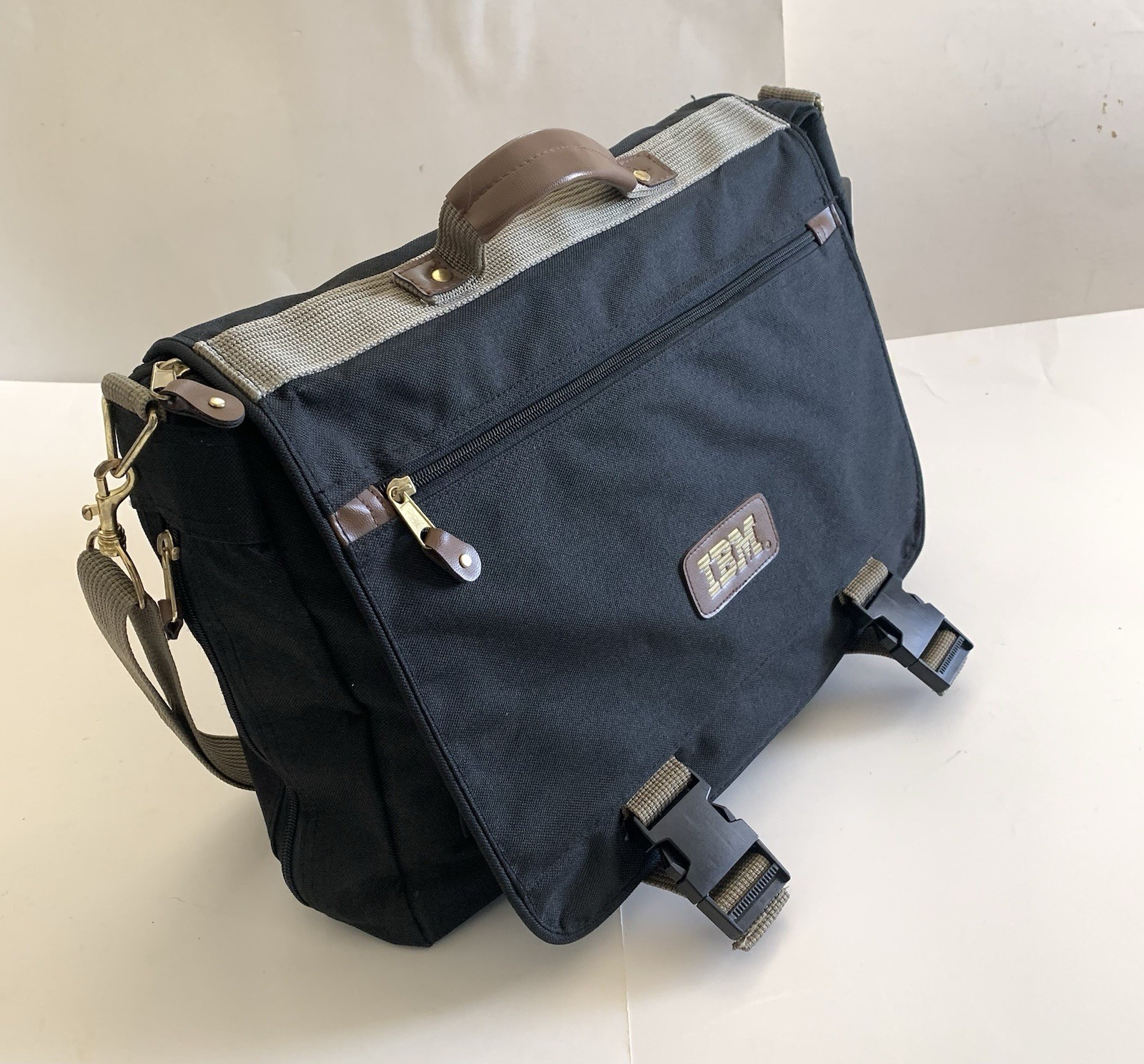 Vintage IBM Employee Laptop PC Bag 18" Canvas Shoulder Messenger BAG Never Used