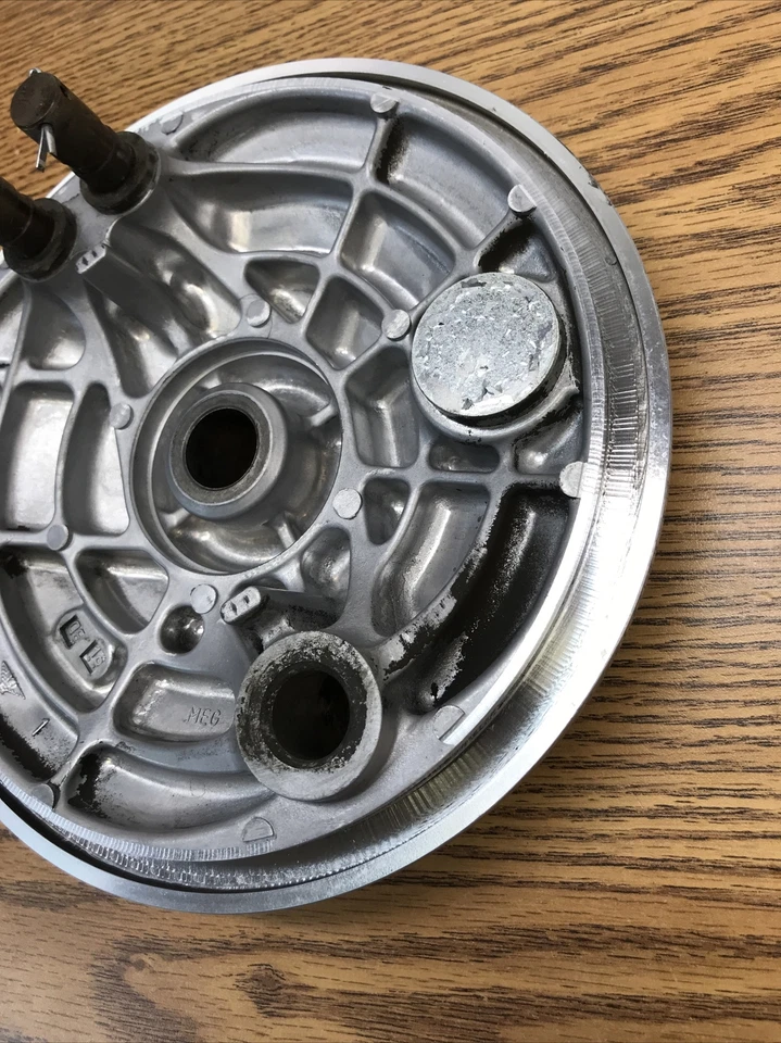 HONDA SHADOW SPIRIT VT750 2001-2007, PIEZA PANEL FRENO TRASERO # 43100-MCL-J00 Foto 3 de 4