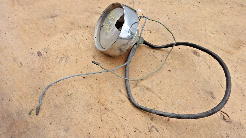 1959 International Truck PARK LIGHT ASSEMBLY Original IH 1960 - Image 2 of 4