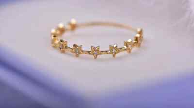 Star Shape Design 10 Stone Moissanite Round Cut Engagement Ring For His Partner