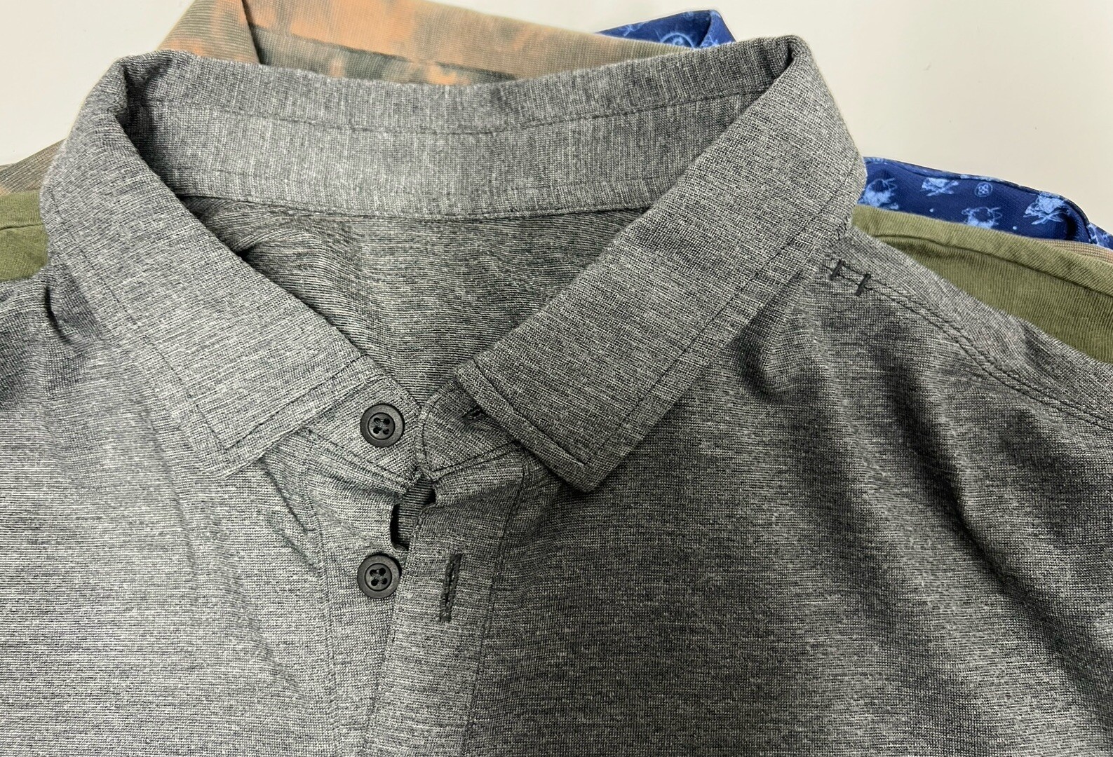 Lululemon Evolution Performance Gray Short Sleeve… - image 4