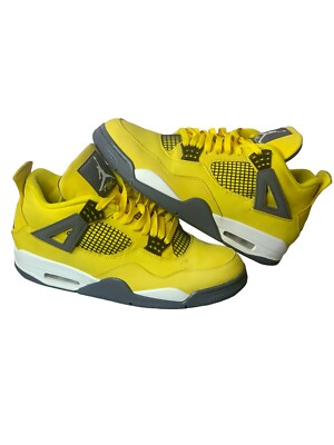 Size 11 M - Nike Air Jordan 4 Retro Lightning 2021 CT8527-700 Pre Owned No Box.