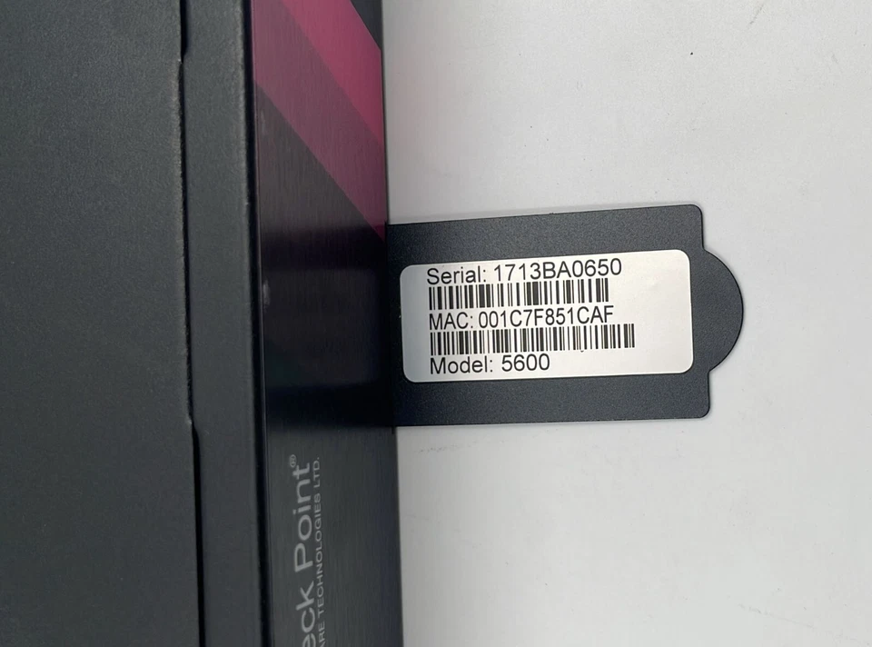 Check Point Software Serie 5600 PL-20 Seguridad de red 500 GB 2x8 GB RAM #1 Foto 2 de 4