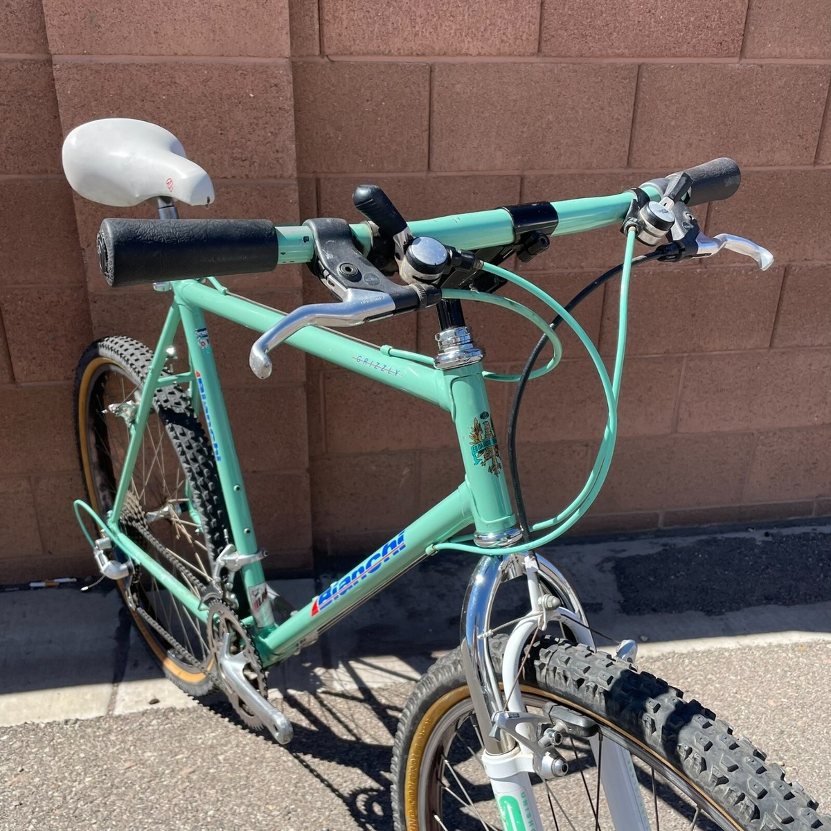 Vintage Bianchi Grizzly Mountain Bike MTB Shimano Deore Medium