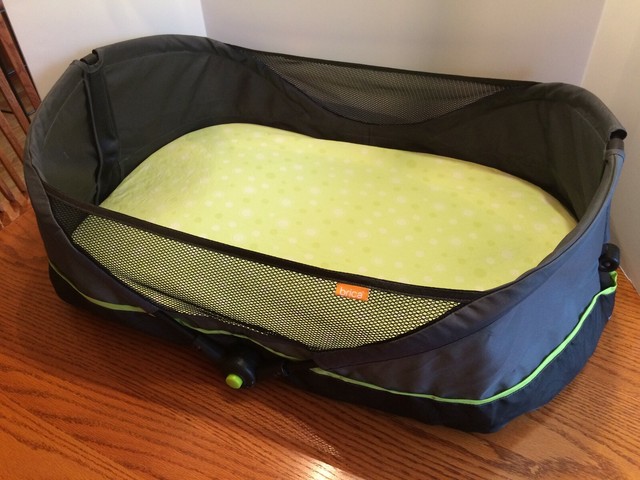 brica fold n go travel bassinet