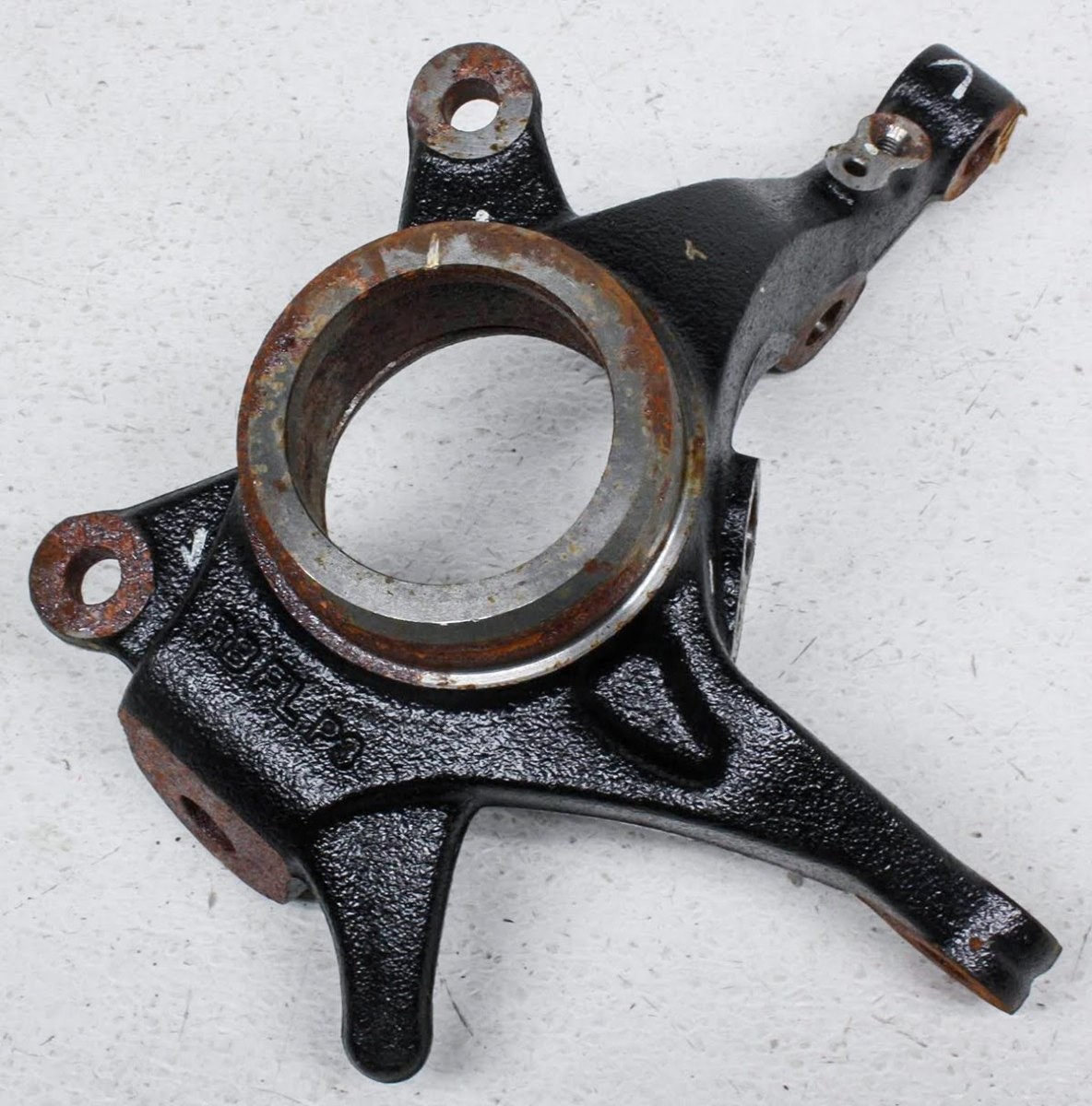 レンローズ様　オーダー分 51715-1R503 OEM Hyundai Accent Left Driver Side Front Spindle