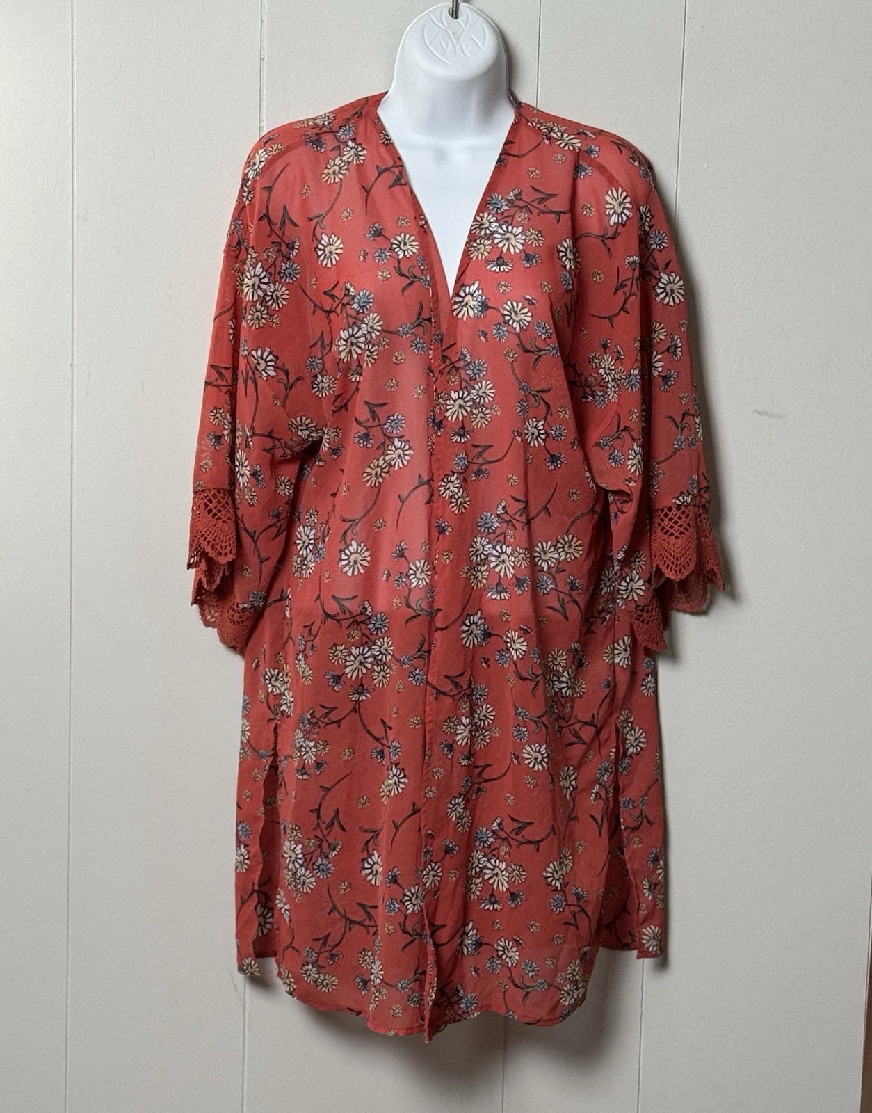 Wallflower Women’s Red Floral Flowy Knee Length V Neck Lace Cuffs Dress  Size L