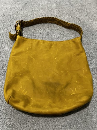 Cartera Savannah GA Chartreuse de cuero con correa trenzada - Imagen 2 de 4