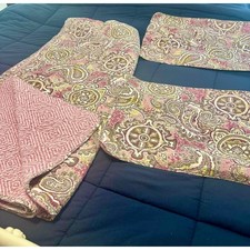 Pink Paisley Mandala Reversible Quilt Set Bohemian 3 Piece Full Queen Bedding
