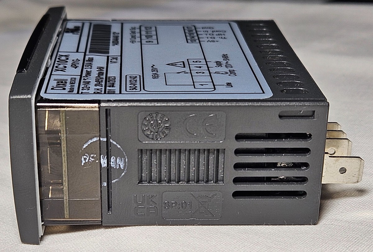NEW - Dixell XC10CX-4P01G Emerson refrigeration control XC10CX