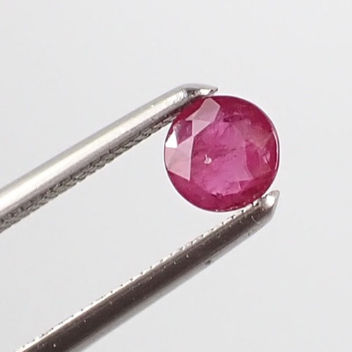 0.28 carat 3.9 mm Round Red Pinkish Color Natural Ruby Loose Gemstone - Picture 2 of 6