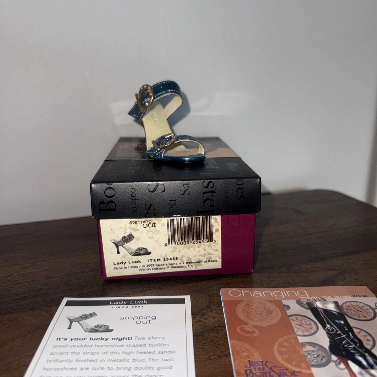 Just the Right Shoe Willitts Collectible Sculptures & Figurines