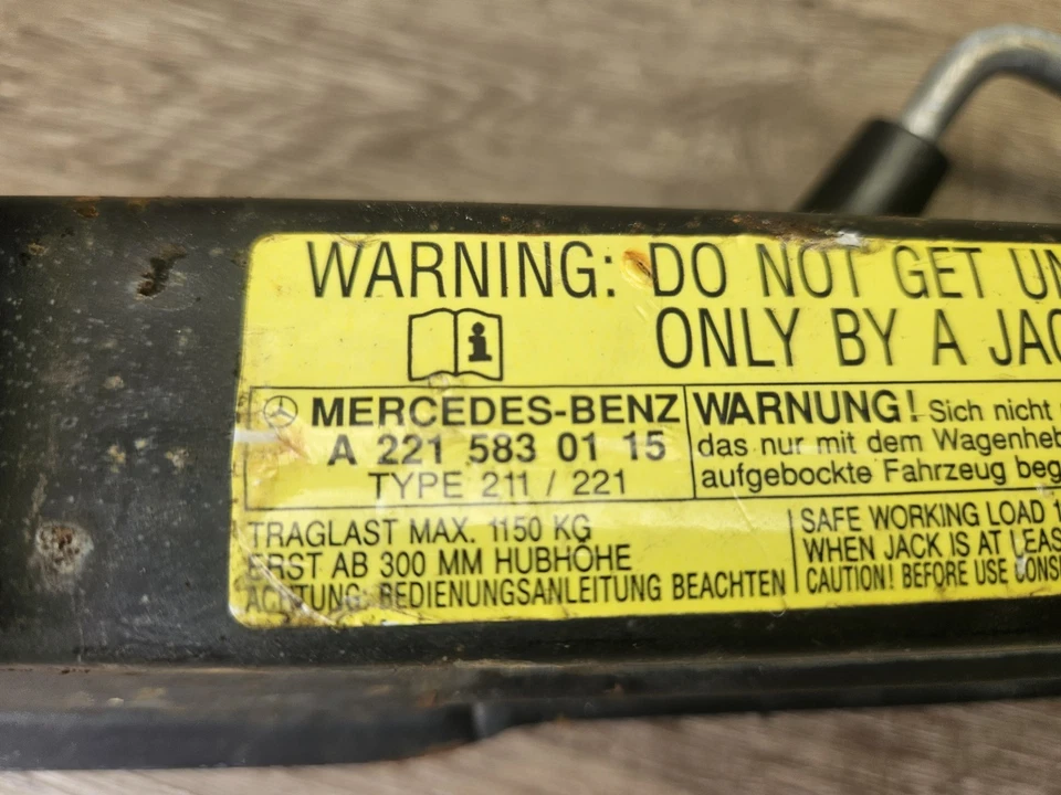 Neumático elevador coche emergencia Mercedes W221 S550 S600 S400 07-13 2215830115 OEM Foto 3 de 3