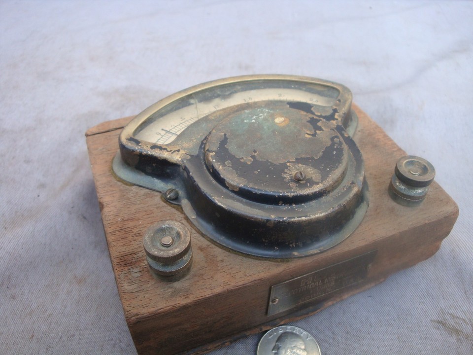 A pre-1930 Hoyt Electrical Instrument Works voltmeter from Penacook, NH — a hyper-local American industrial artifact with gorgeous analog dial aesthetics.