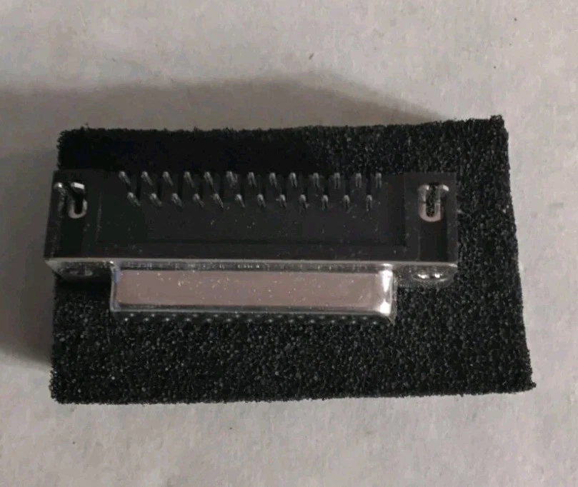 D-SUB CONNECTOR 25 POSITION FEMALE PCB MOUNT RIGHT ANGLE AMPHENOL BAG OF 10PCS - Image 2 of 3