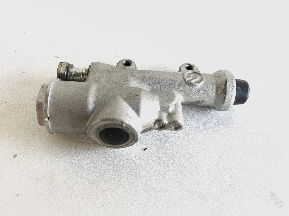 Оригинальный цилиндр резервуара заднего тормоза 2011 Husqvarna TCi 250 TC 250 250i TCi250 - Изображение 3 из 4