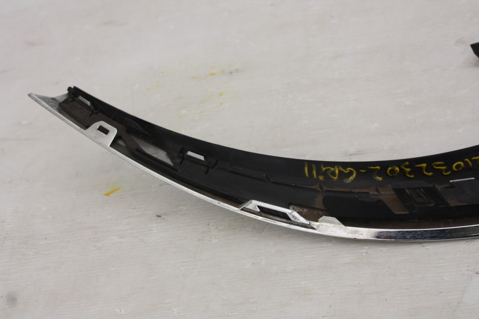 Saab 95 1.9tdi 01-09 Passenger Side Left Headlight Chrome Trim  