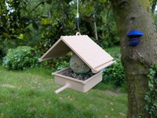 Mangeoire à oiseaux à suspendre en forme de maison beige décoration de jardin