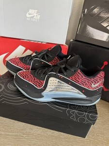 Zapatos de Baloncesto Nike KD 16 Slim Reaper Negro Rojo para Hombre DV2917-004 Talla 11.5
