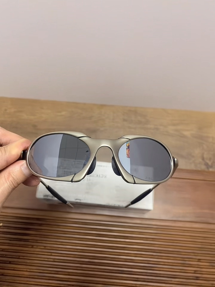 Oakley Romeo X Metal retro Sunglasses matte frame polarized silver