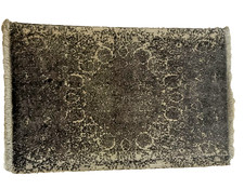 Tappeto scendiletto artigianato in pura lana stile modero, elegante e versatile