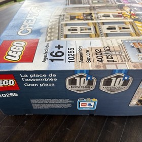 LEGO Creator Expert - Assembly Square - 10255 - Retired - New/Sealed in Box