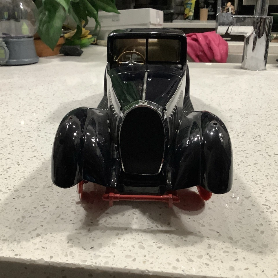 1:16 Diecast 1931 Bugatti Royale Coupe De Ville Parts Car By Franklin Mint - Image 2 of 4