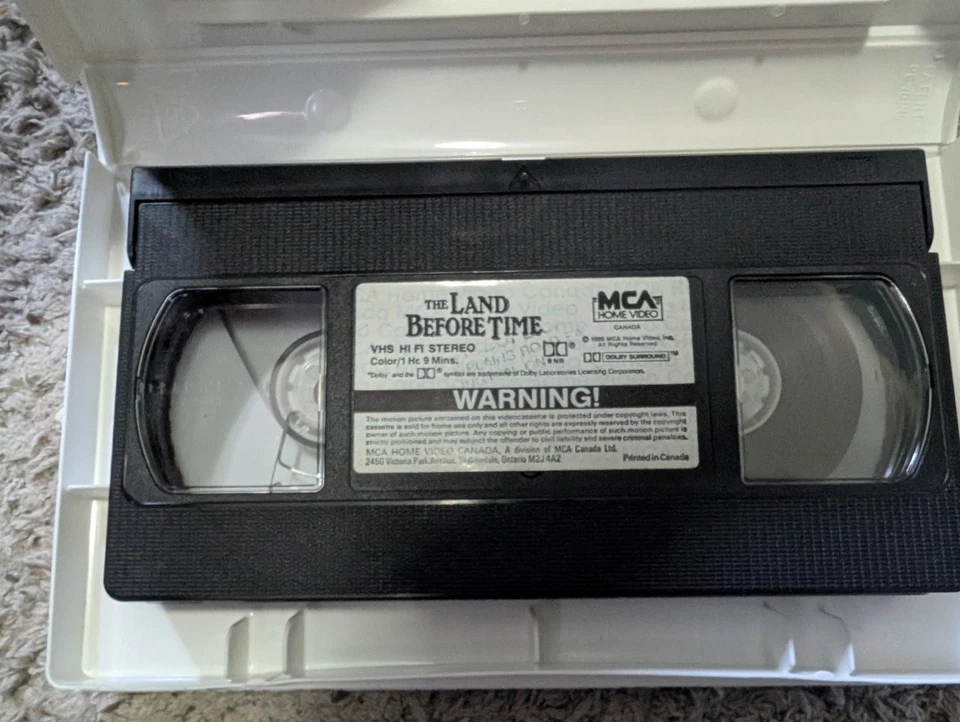 The Land Before Time VHS Lot (5) 1, 3, 4, 6, and Invasion of the Tinysauruses! - Image 4 of 4